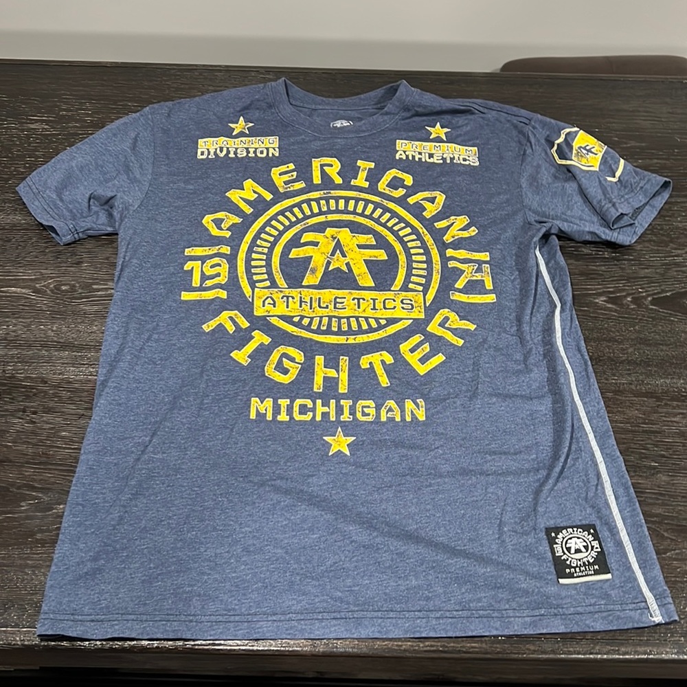 Men’s American Fighter Michigan Athletics Tshirt XL
